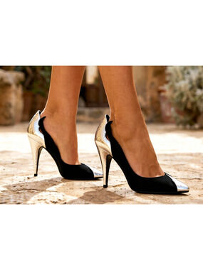 Vintage J.RENEE’ Black And Silver Fabric Leather pumps shoes Leather 8
